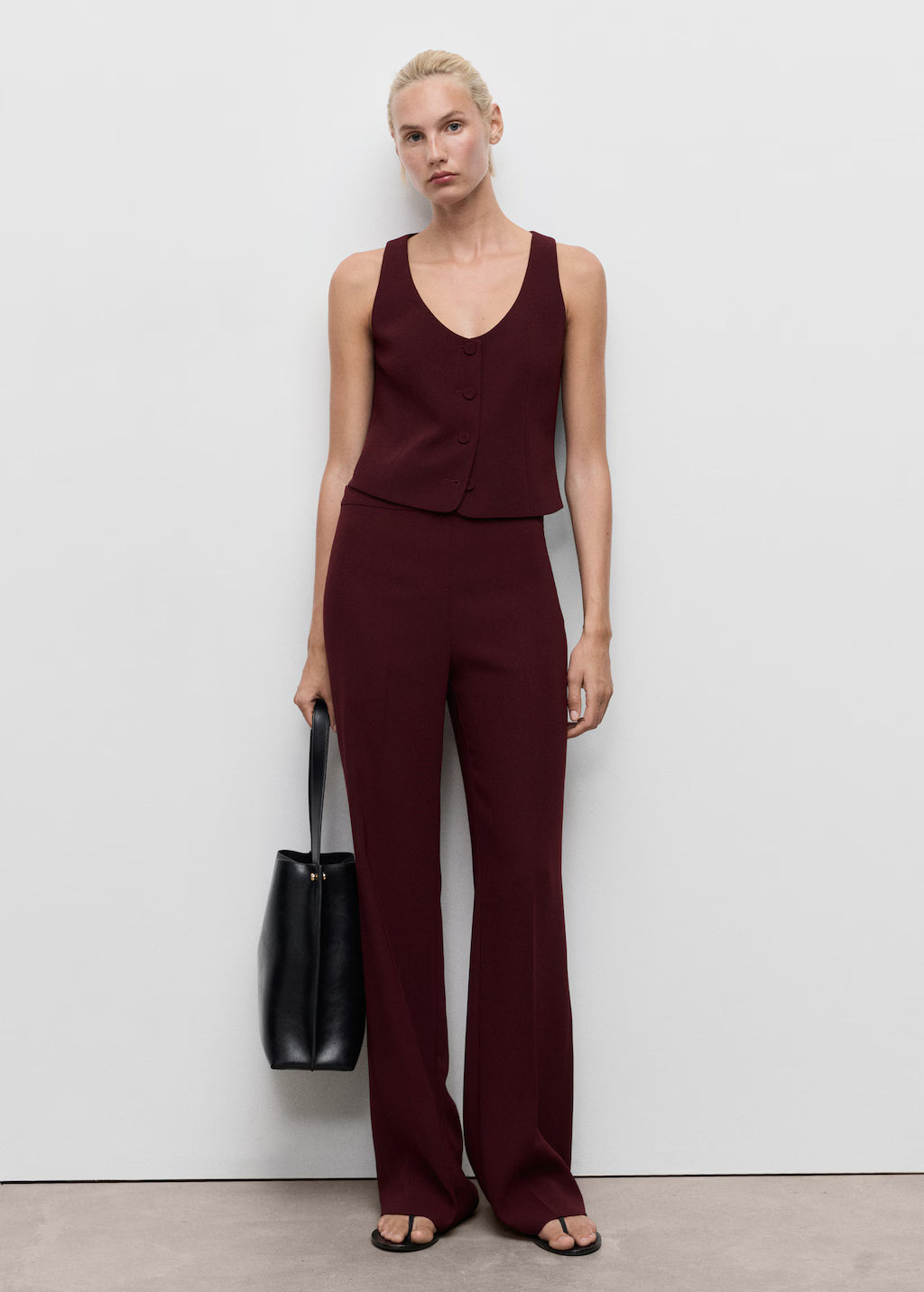 Suit vest with buttons